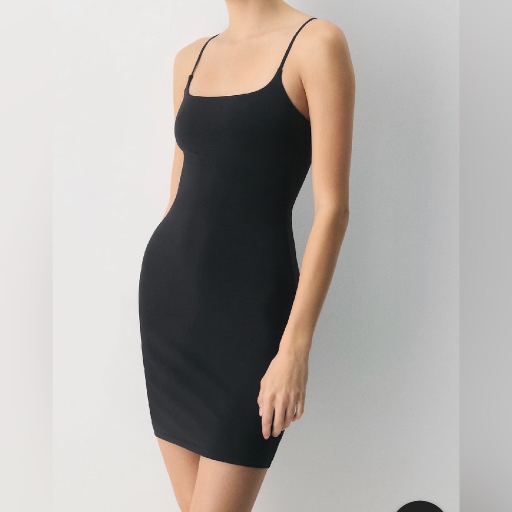 Aritzia Babaton Sculpt Knit Cami Ribbed Mini Dress - Black Size M